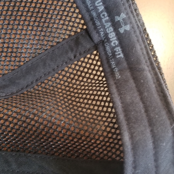 Under Armour Hat - Picture 2 of 3